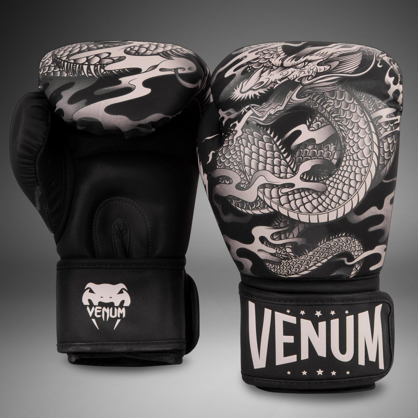 Guanti da boxe Venum Dragon's Flight