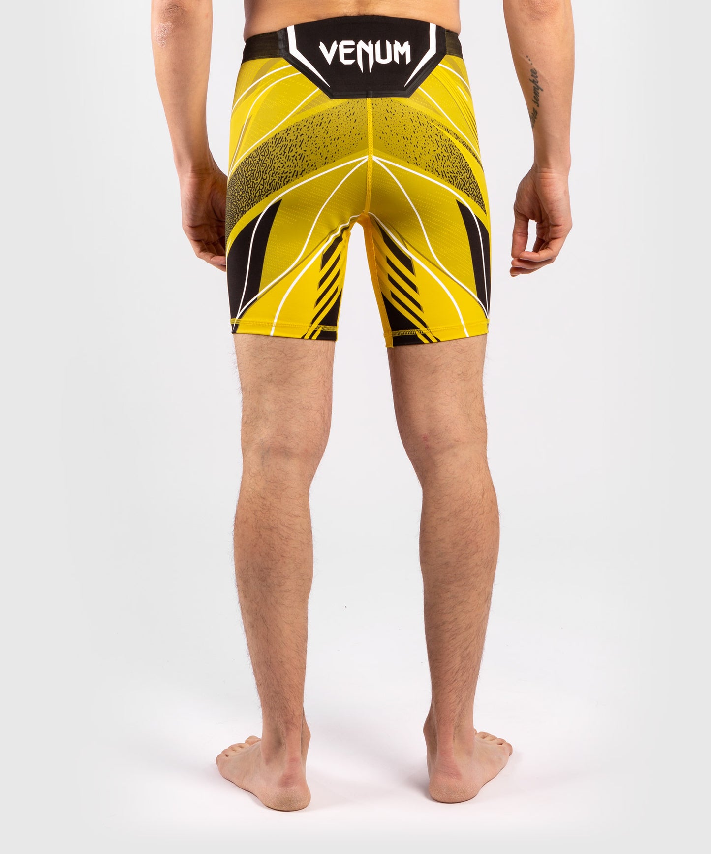 Pantaloncini da Vale Tudo Uomo UFC Venum Authentic Fight Night - Vestibilità Corta - Giallo