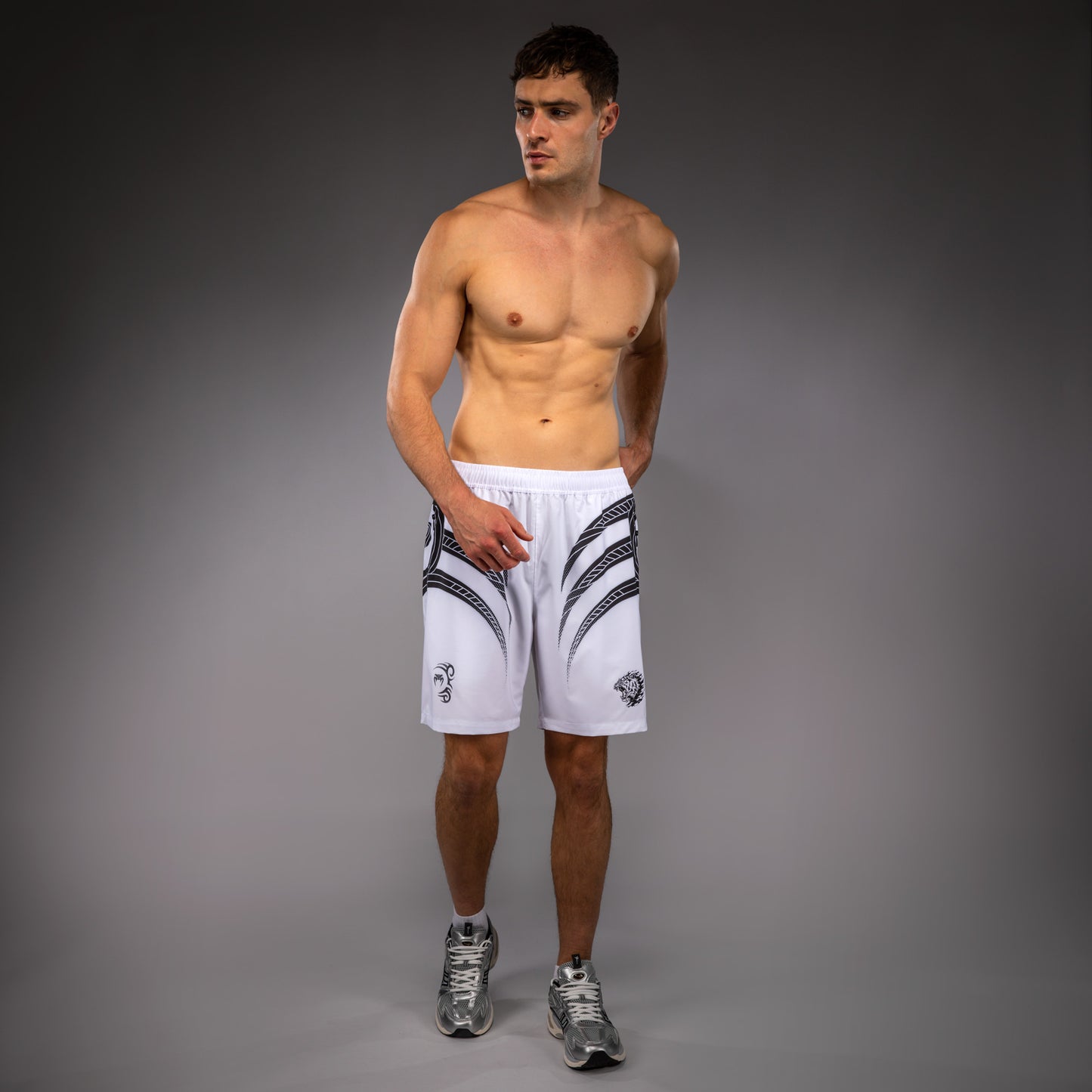 Venum x Mike Tyson Tiger Training Pantaloncini da allenamento - Bianco ottico/Nero profondo