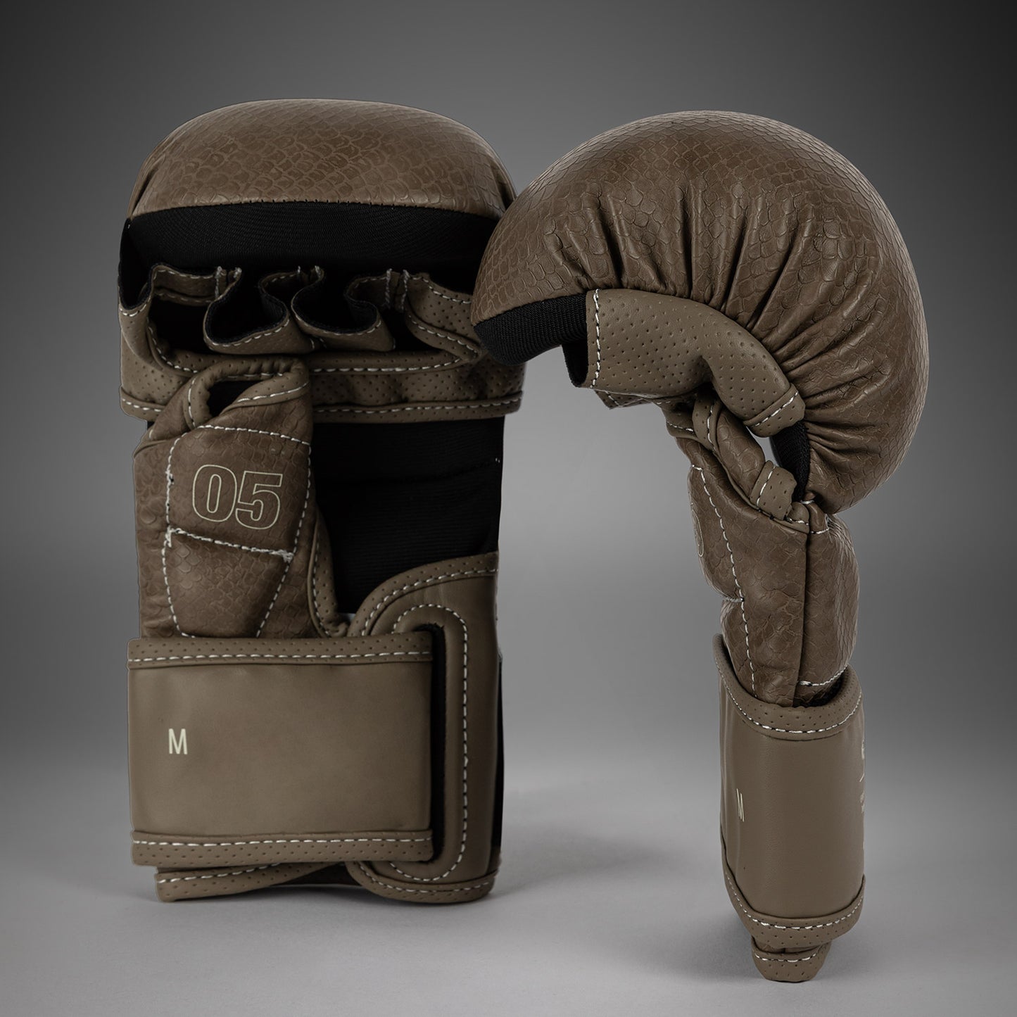 Venum Impact Evo Scales Guanti da MMA per Allenamento – Marrone