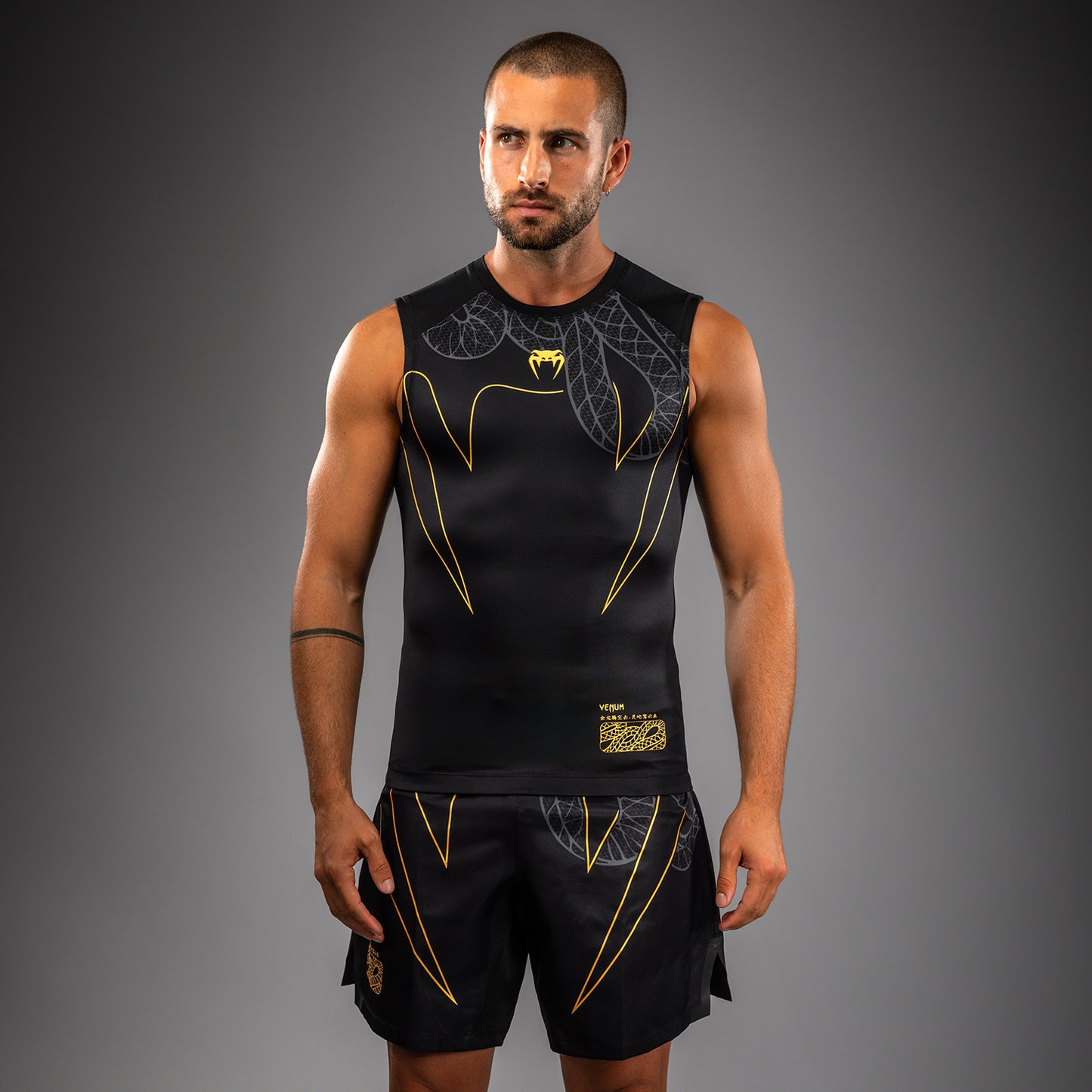 Venum Serpenti Rashguard Senza Maniche – Nero/Argento/Oro