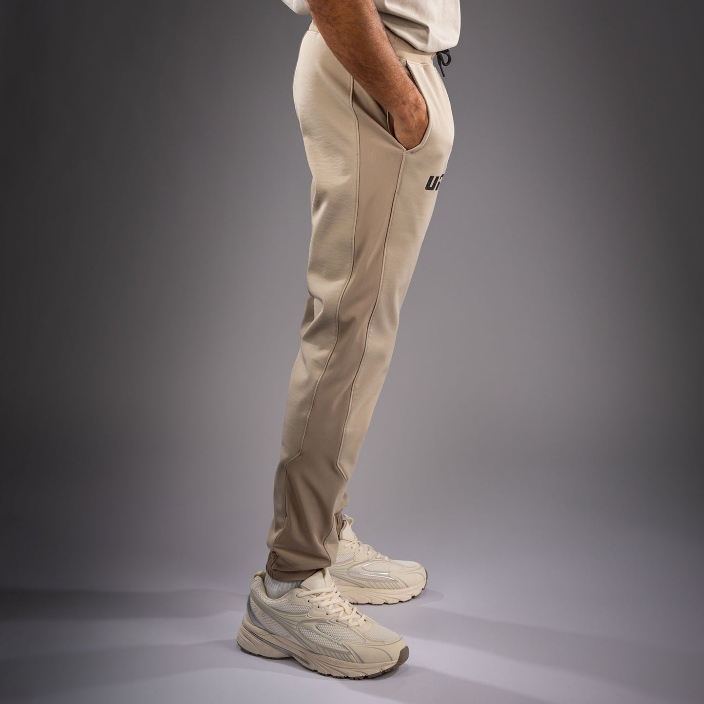 Venum UFC Unity by Venum Authentic Fight Week Pantaloni da Uomo - Sabbia