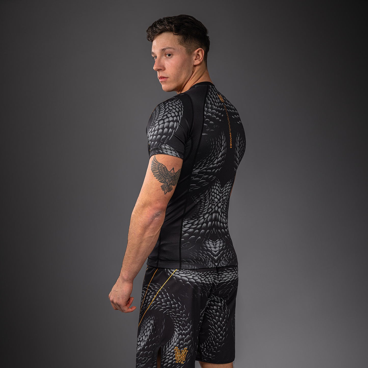 Venum Matupa Rashguard a Maniche Corte - Nero/Grigio/Oro