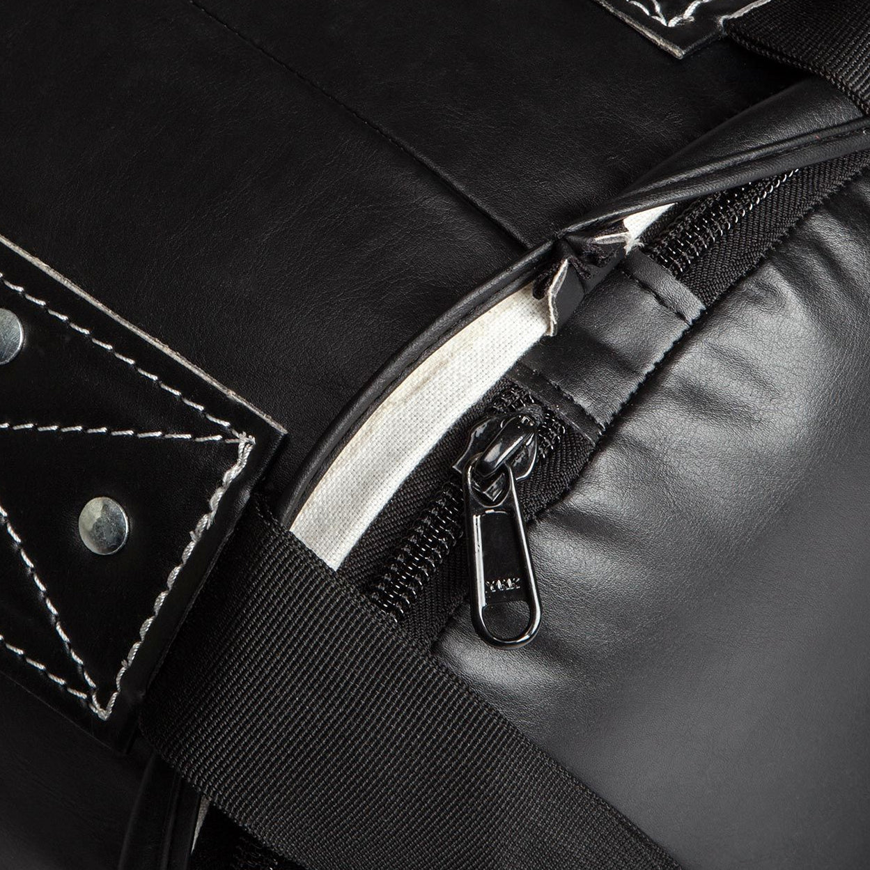 Sacco da boxe Venum Challenger (montaggio a soffitto incluso) - Nero - 130 cm - Pieno