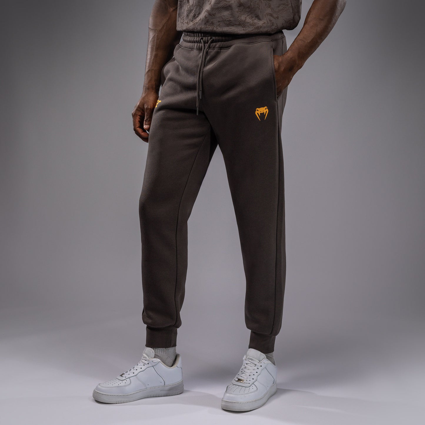 UFC Fusion by Venum Fight Week Pantaloni in Cotone per Uomo - Marrone terra
