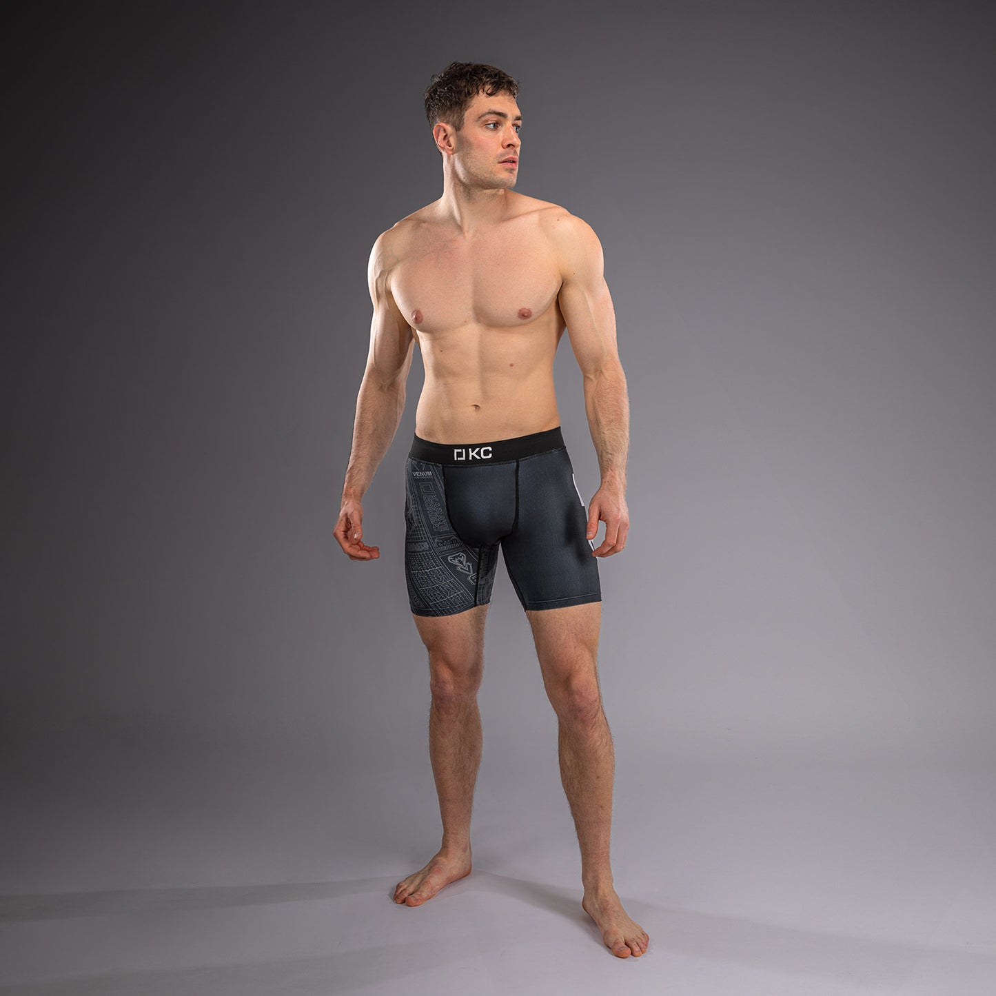Karate Combat by Venum Pantaloncini a Compressione – Nero/Grigio