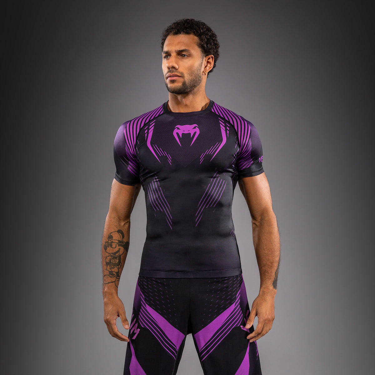 Venum No-Gi 6.0 Rashguard a Maniche Corte - Nero/Viola