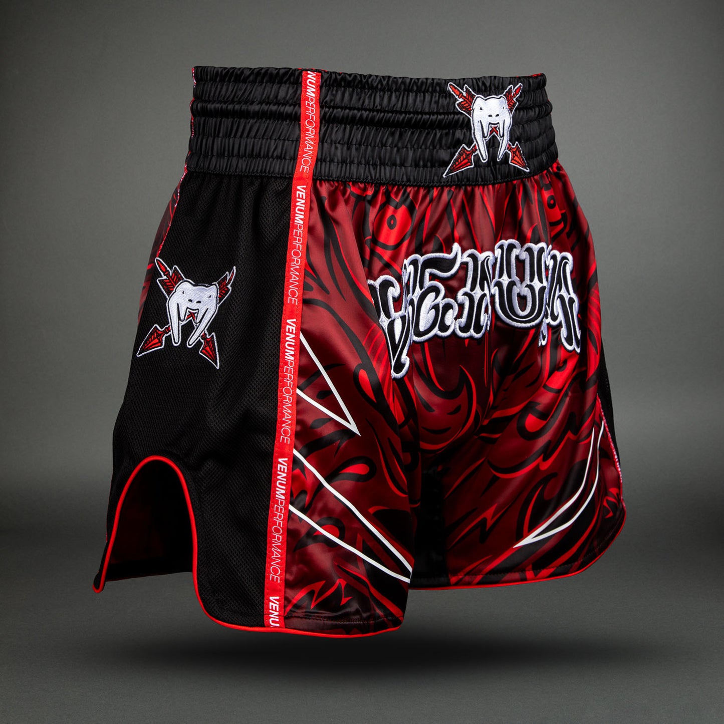 Venum Wolf Atak Pantaloncini Muay Thaï – Nero/Rosso