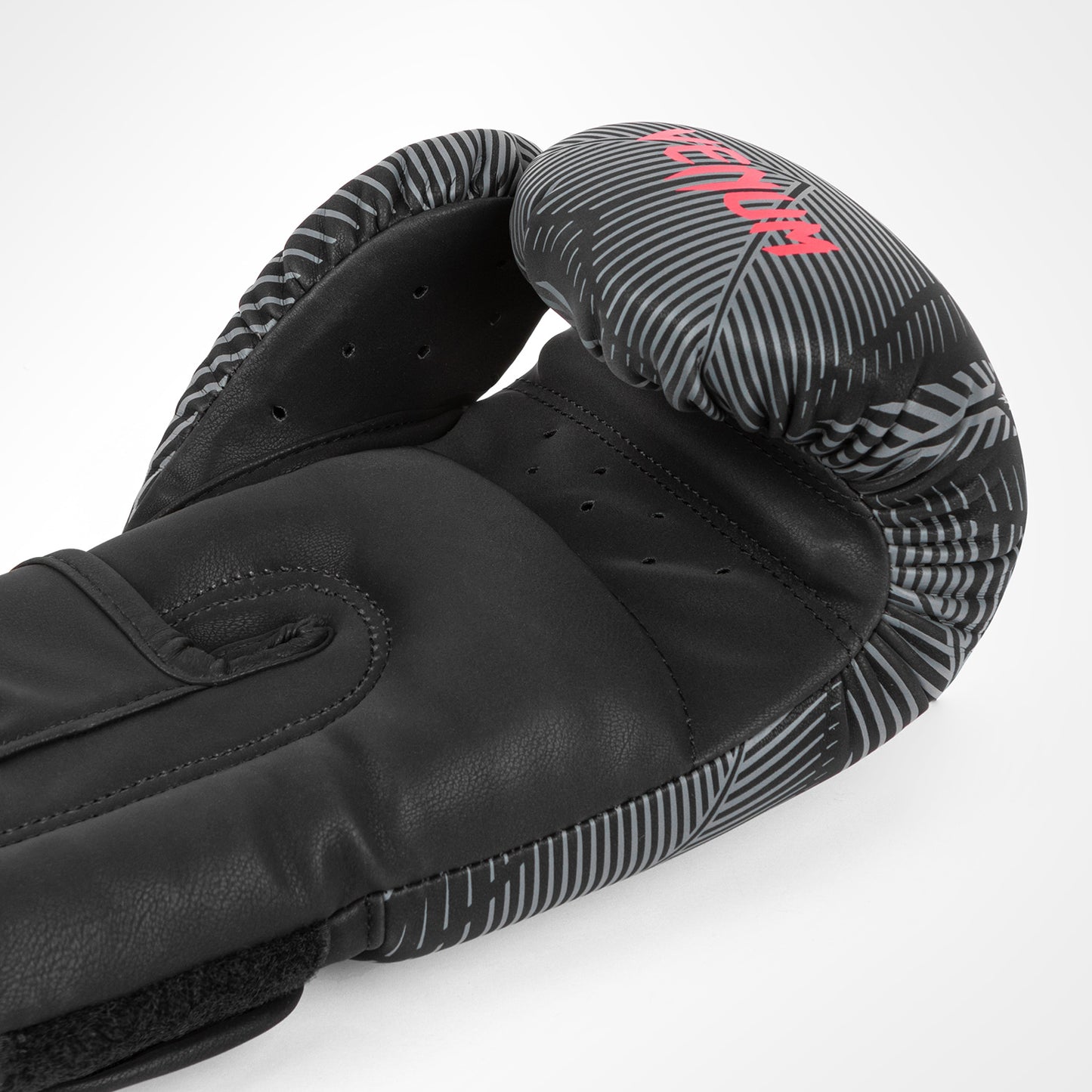 Guantoni da boxe Venum Phantom - Nero/Rosso