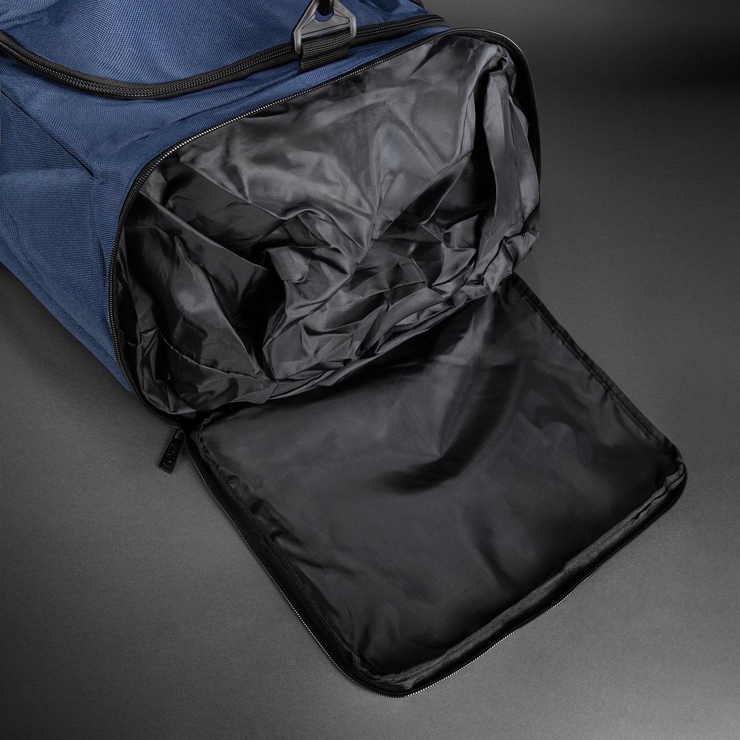 Venum Essential Borsa Sportiva (61 L) - Blu Navy