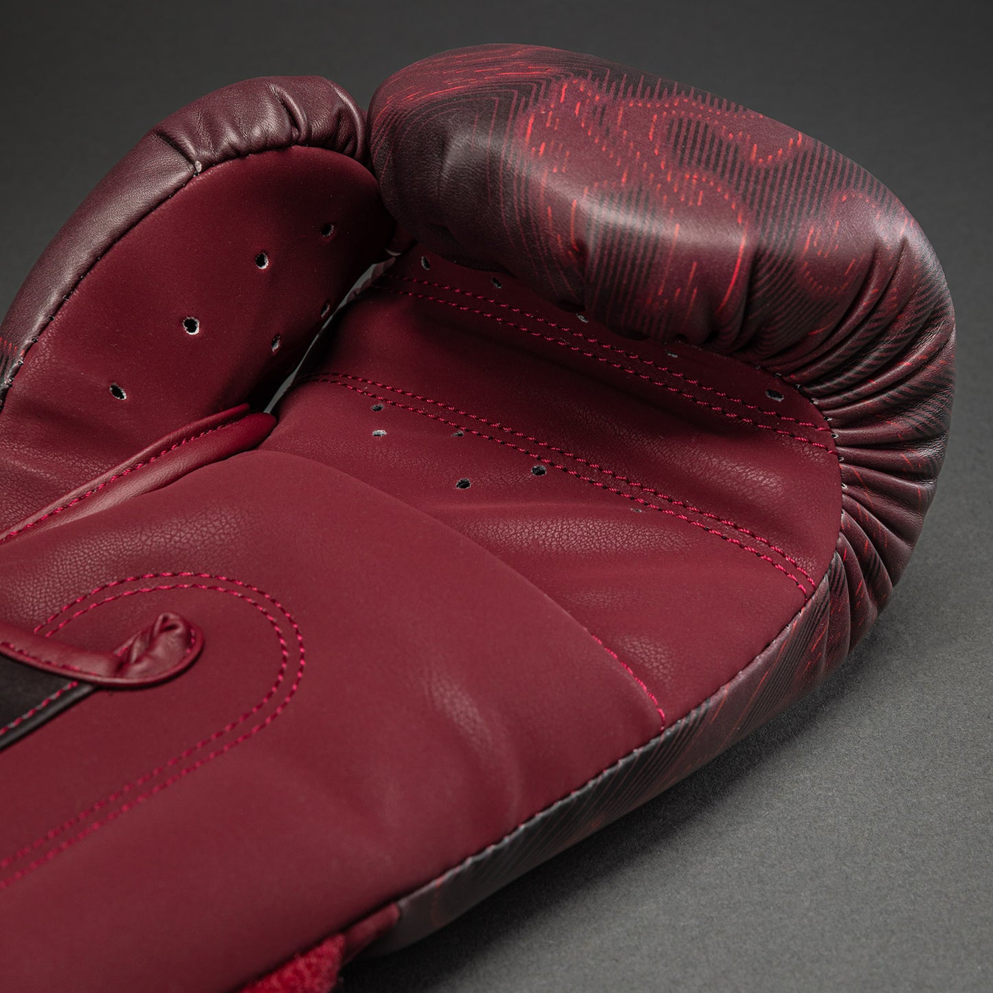 Venum Spectre Guantoni da boxe – Nero/Rosso