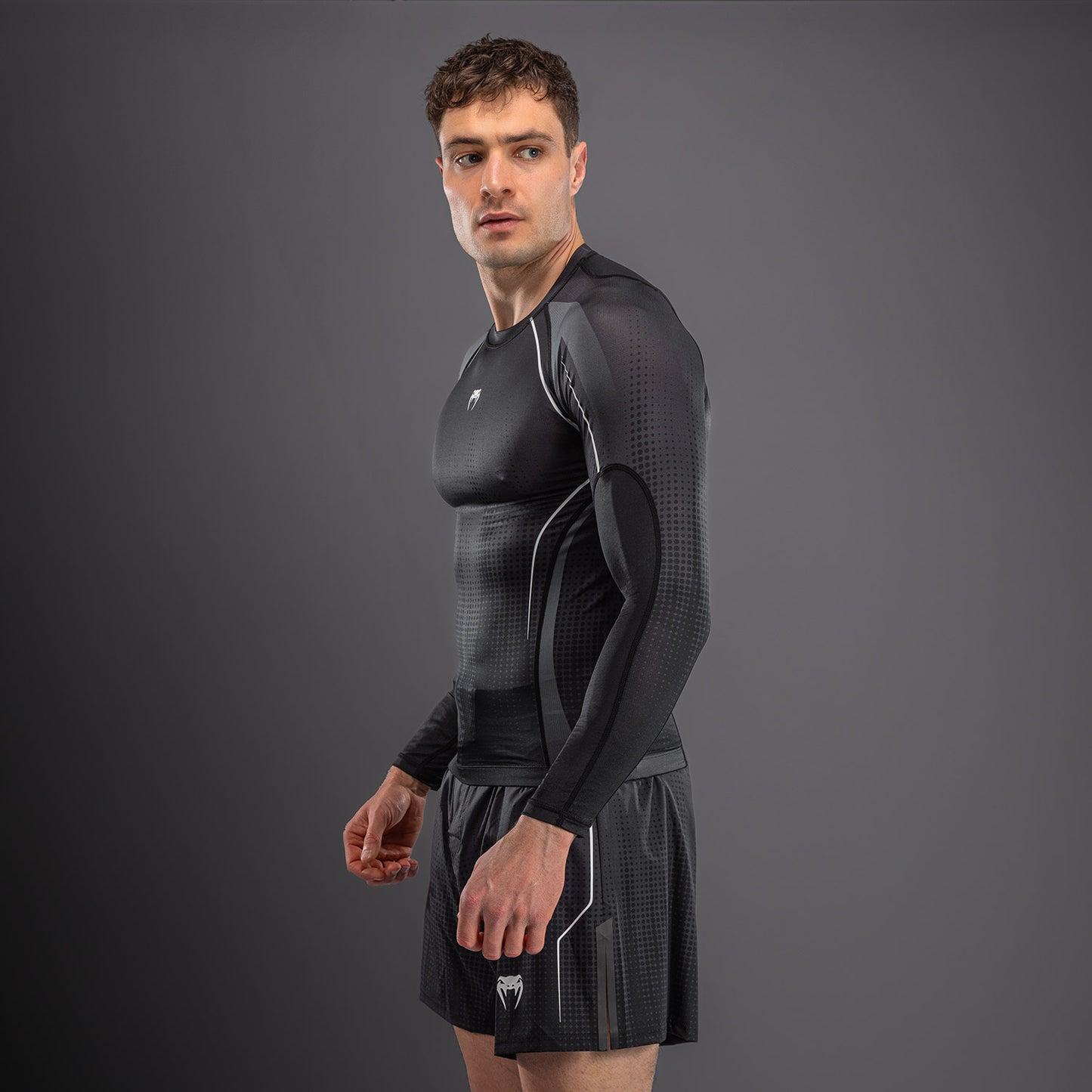 Venum Stealth Rashguard a Maniche Lunghe – Nero/Bianco