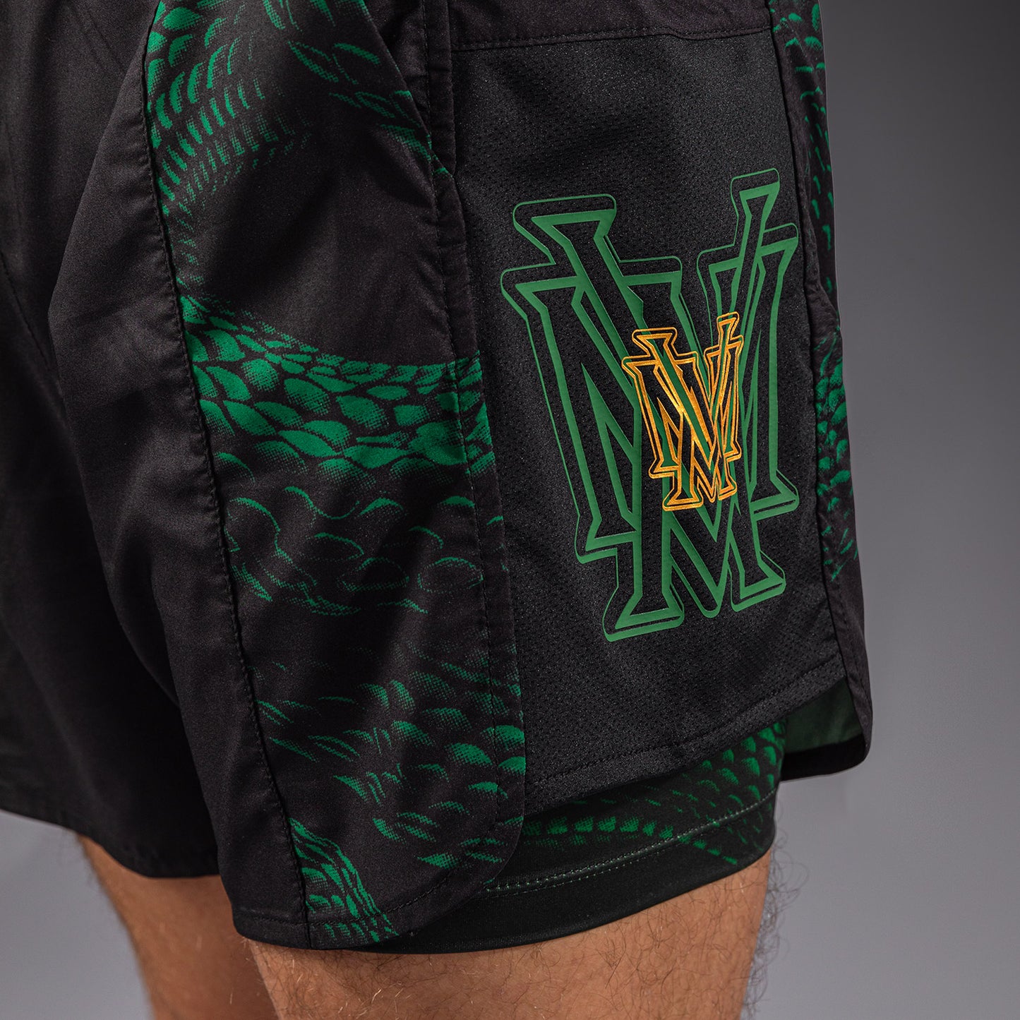 Venum Matupa Pantaloncini da Allenamento - Nero/Verde/Oro