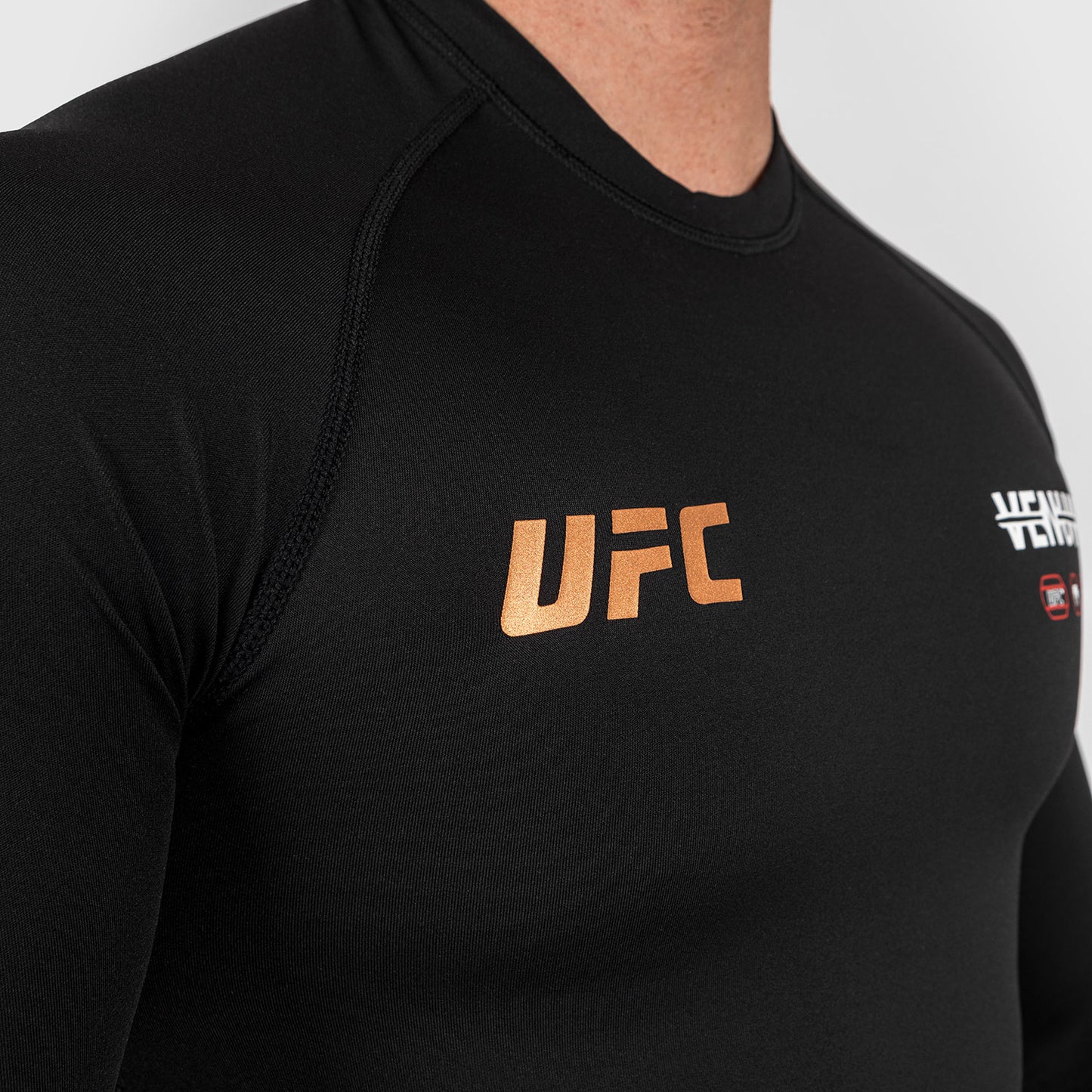 UFC Adrenaline by Venum Fight Week Rashguard a manica lunga Performance da Uomo - Nero