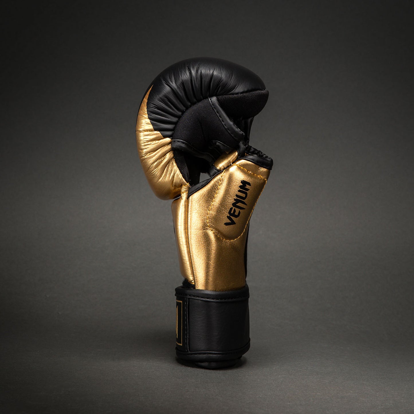Venum Attack 2.0 Guanti da Sparring in Pelle – Oro/Nero