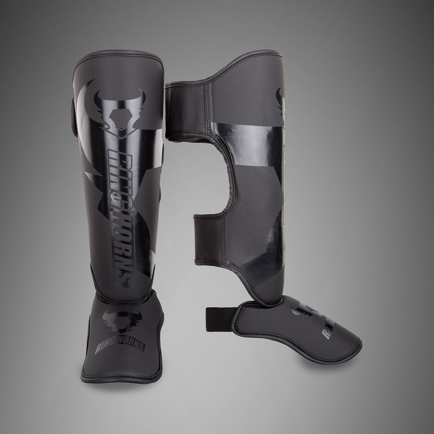 Ringhorns Charger by Venum Shin Guards and Foot Protectors – Nero/Nero