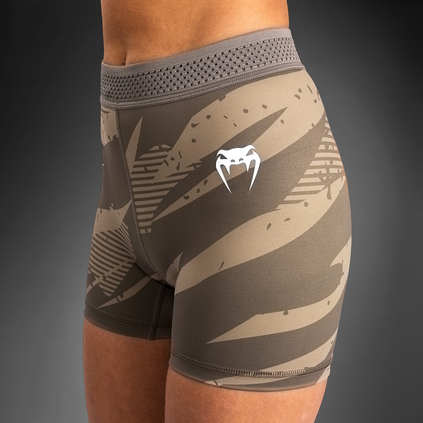 UFC Adrenaline by Venum Fight Week Short de Vale Tudo per Donna - Desert Camo