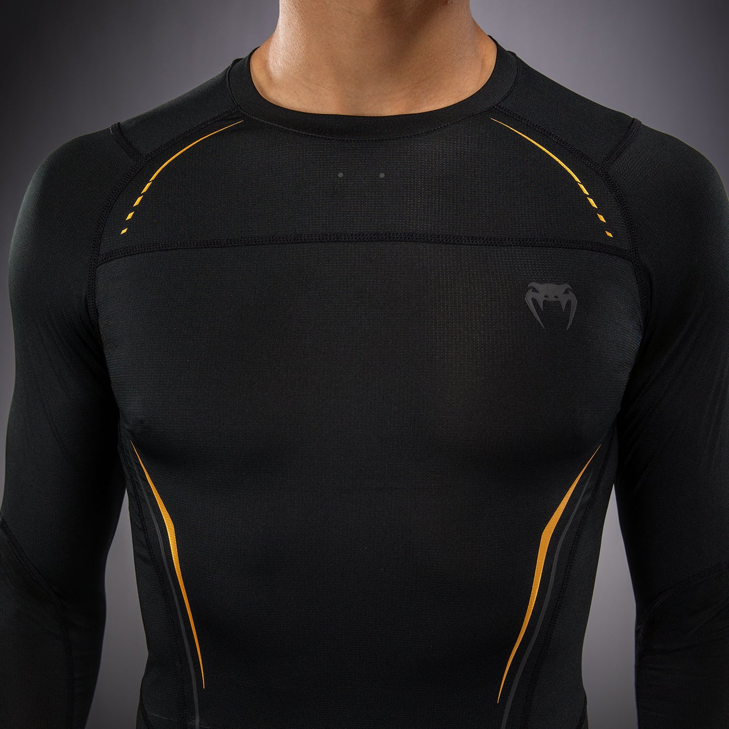 Venum G-Core Rashguard a Maniche Lunghe - Nero/Oro