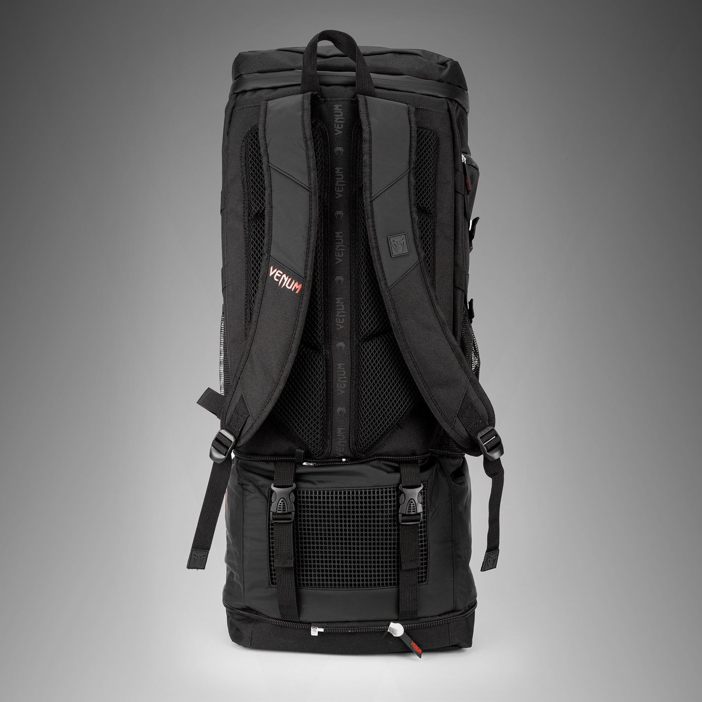 Venum Challenger Xtrem Evo Zaino (50-63L) – Nero/Rosso
