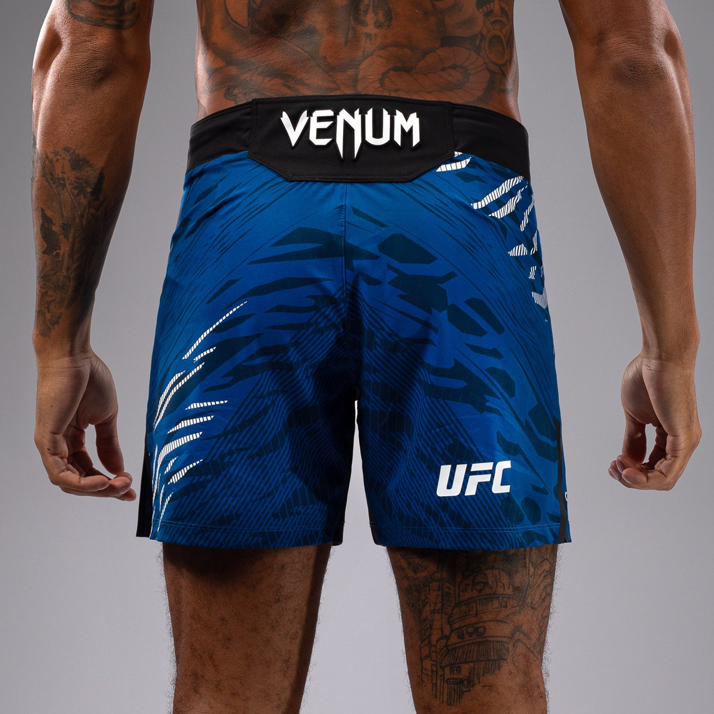 UFC Fusion by Venum Authentic Fight Night Shorts da Lotta per Uomo - Fit Corto - Blu