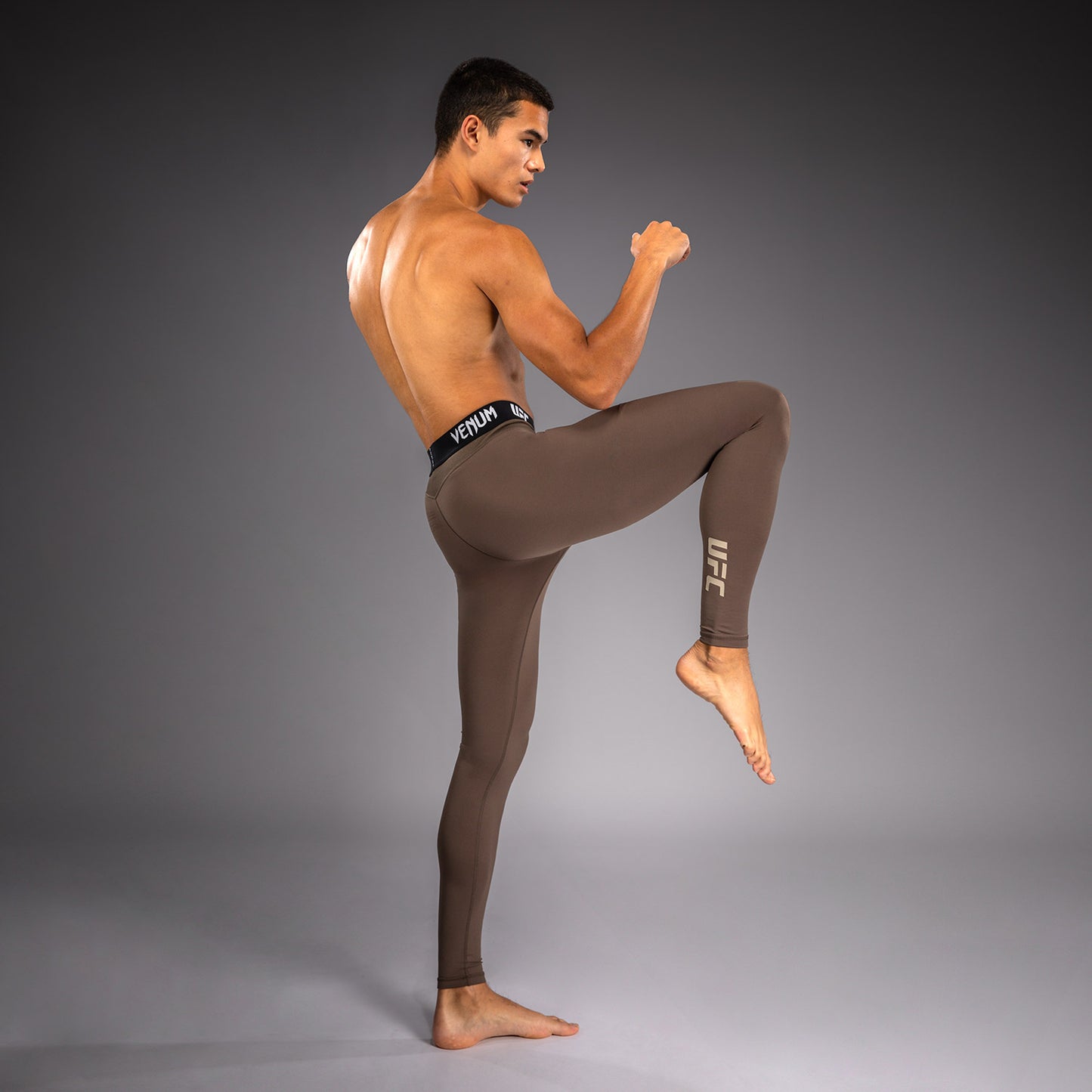 Venum UFC Unity by Venum Authentic Fight Week Pantaloni a Compressione Tecnici da Uomo - Marrone