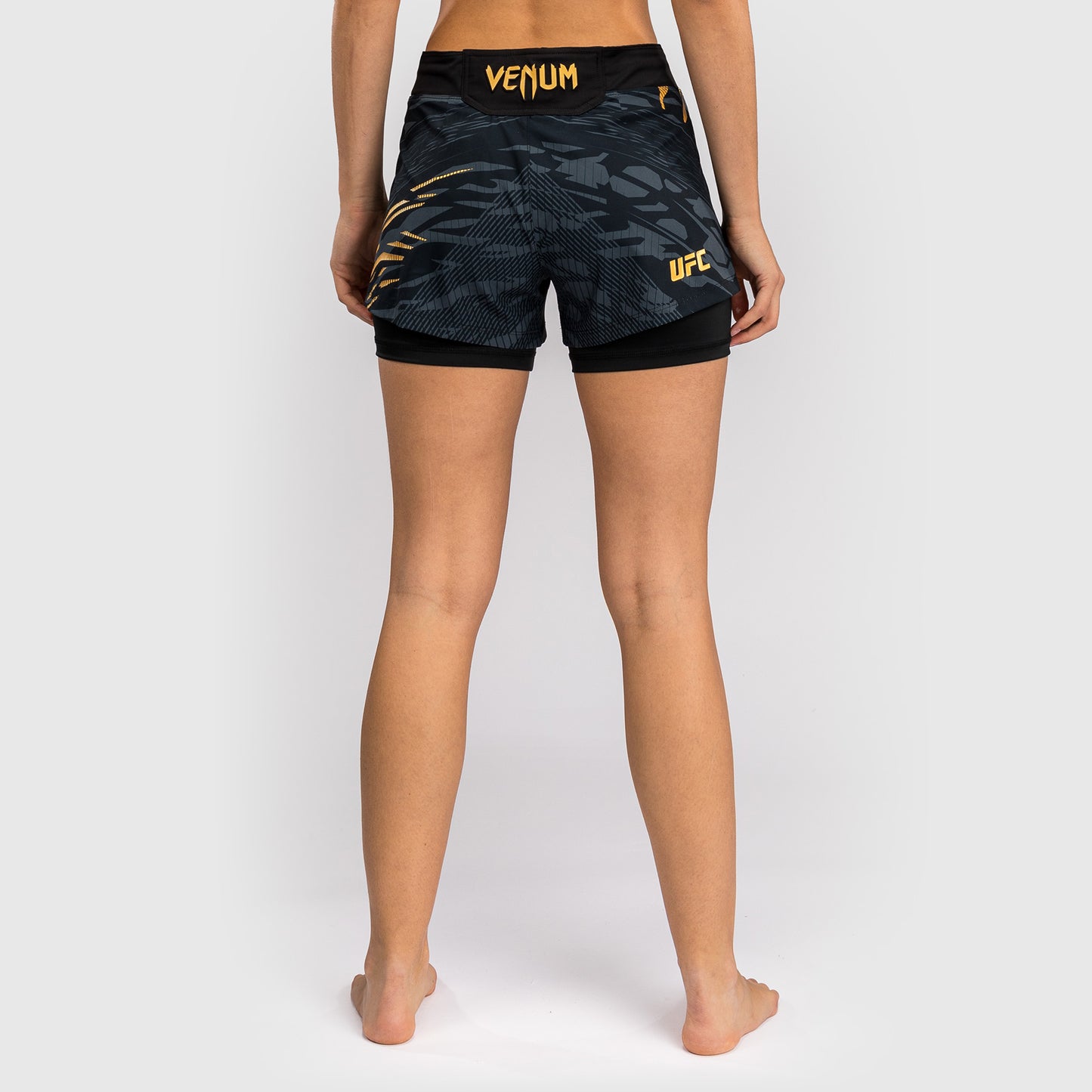 UFC Fusion by Venum Personalizzati Authentic Fight Night Shorts da Lotta per Donna - Campione