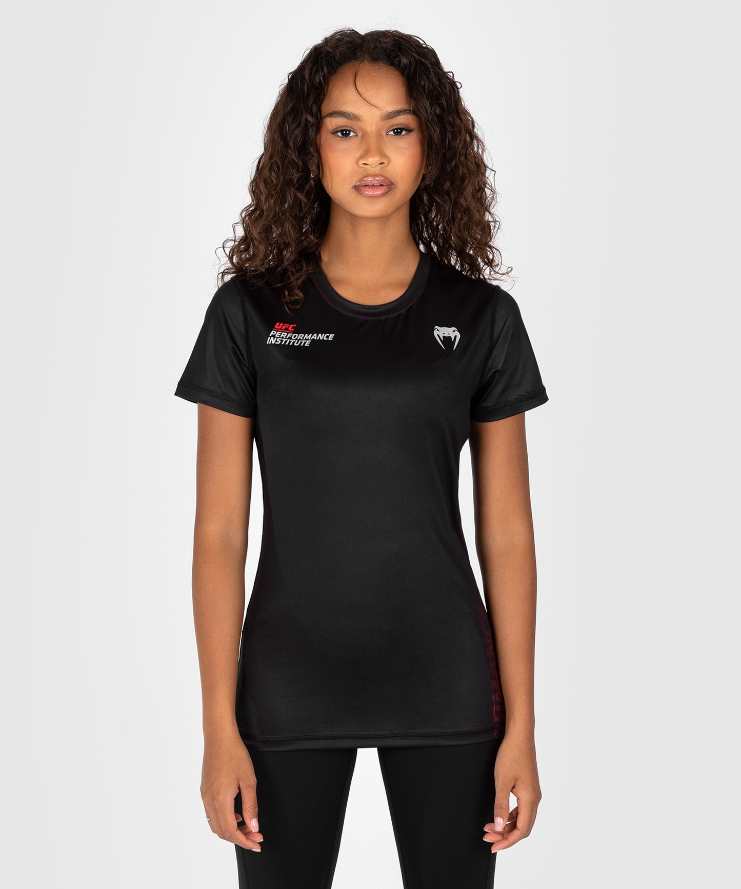 UFC Venum Performance Institute 2.0 Maglietta Dry-Tech da Donna - Nero/Rosso