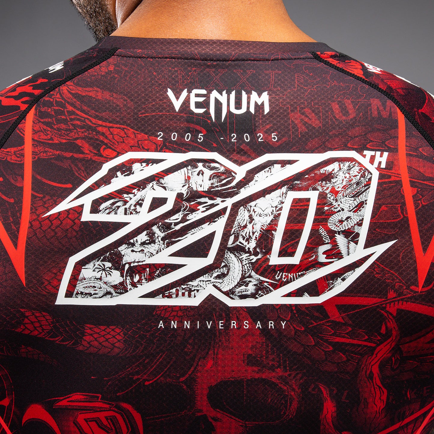 Venum 20th Anniversary Rashguard a Maniche Corte - Nero/Rosso