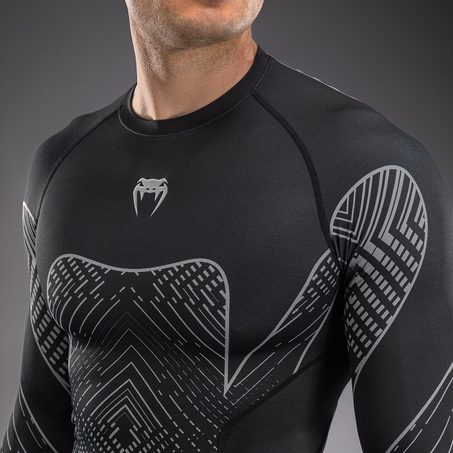 Venum Midnight Fury Rashguard a Maniche Lunghe – Nero/Grigio/Argento