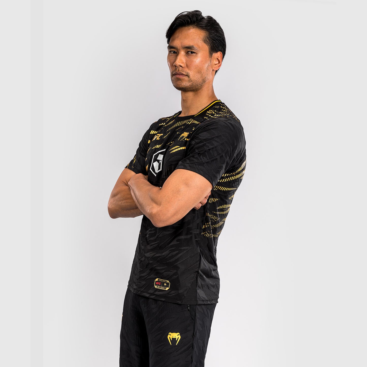 UFC Fusion by Venum Personalizzati Authentic Fight Night Maglietta Dry Tech per Uomo - Campione