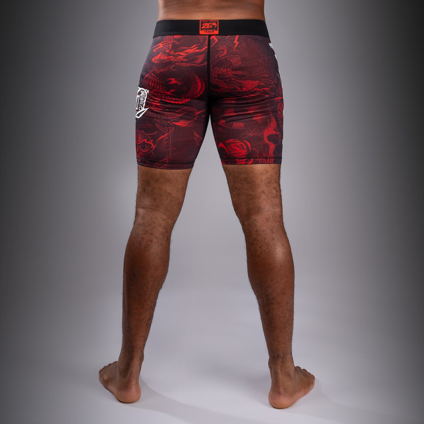 Venum 20th Anniversary Pantaloncini a Compressione - Nero/Rosso