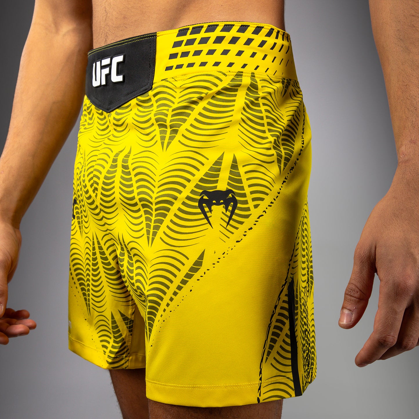UFC Zenith by Venum Authentic Fight Night Pantaloncini da combattimento Fit corto Uomo Personalizzato - Giallo