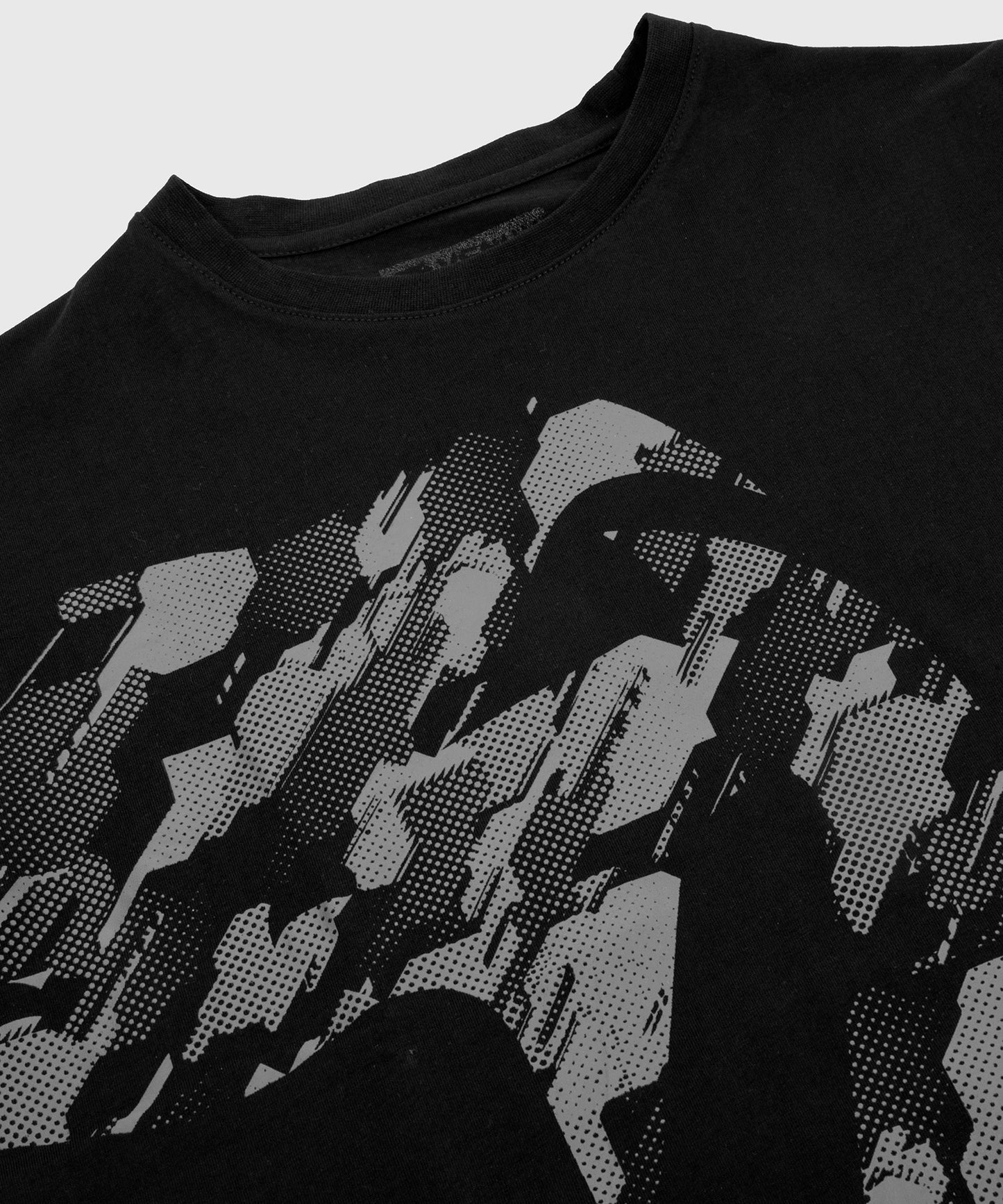 T-shirt Venum Giant Camo 2.0 - Nera/Urban Camo