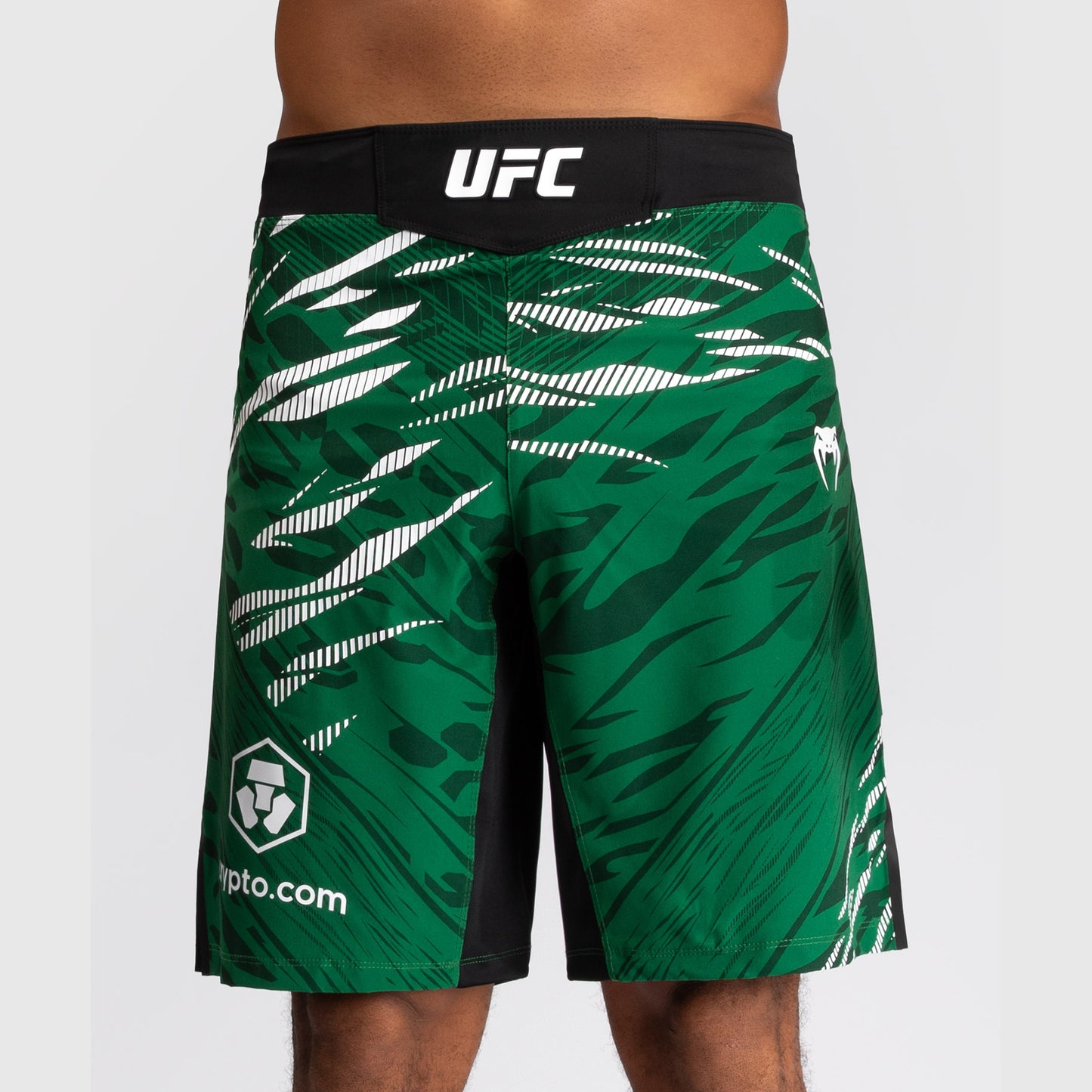 UFC Fusion by Venum Personalizzati Authentic Fight Night Shorts da Lotta per Uomo - Fit Largo - Verde