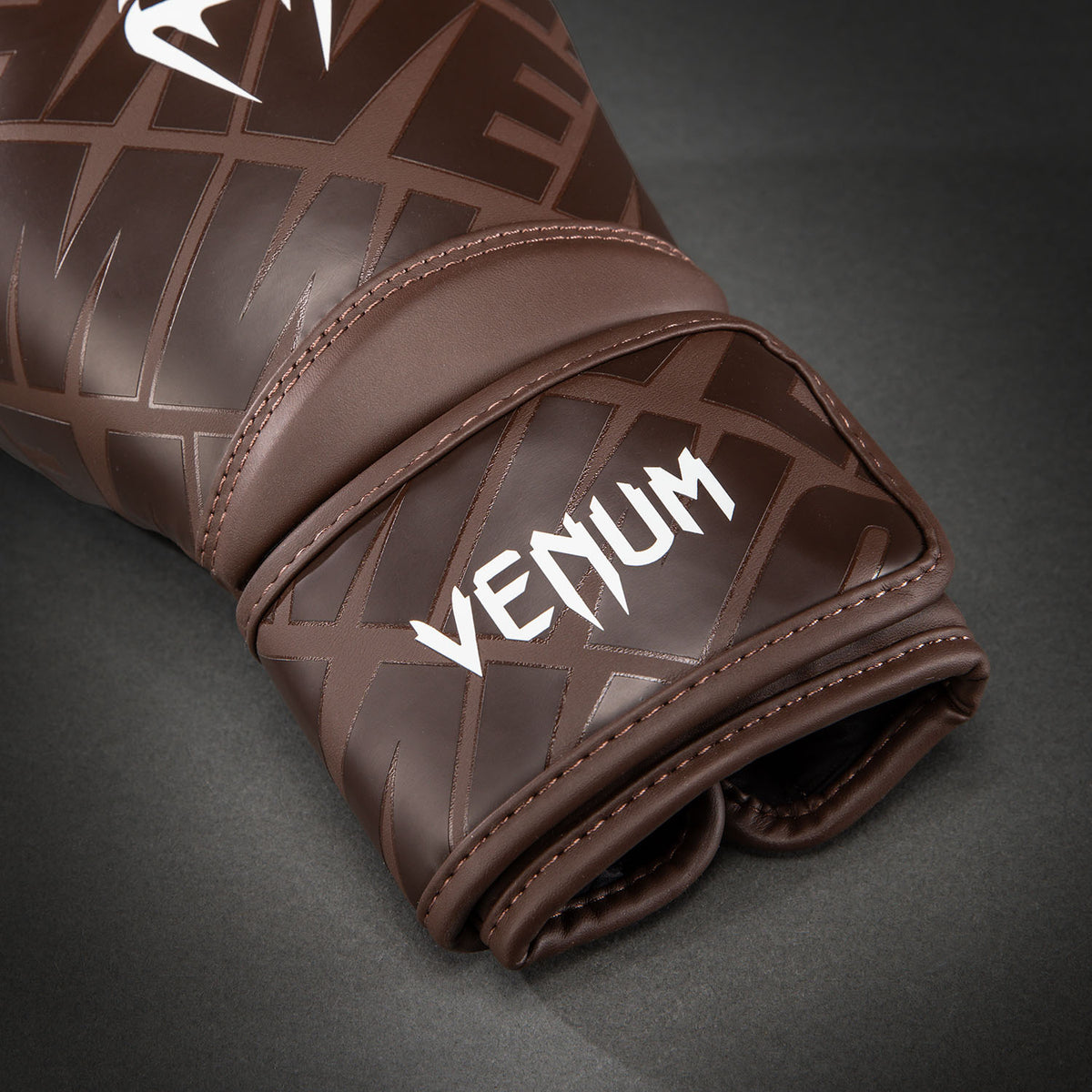Venum Contender 1.5 XT 3D Guantoni da Boxe - Marrone Scuro