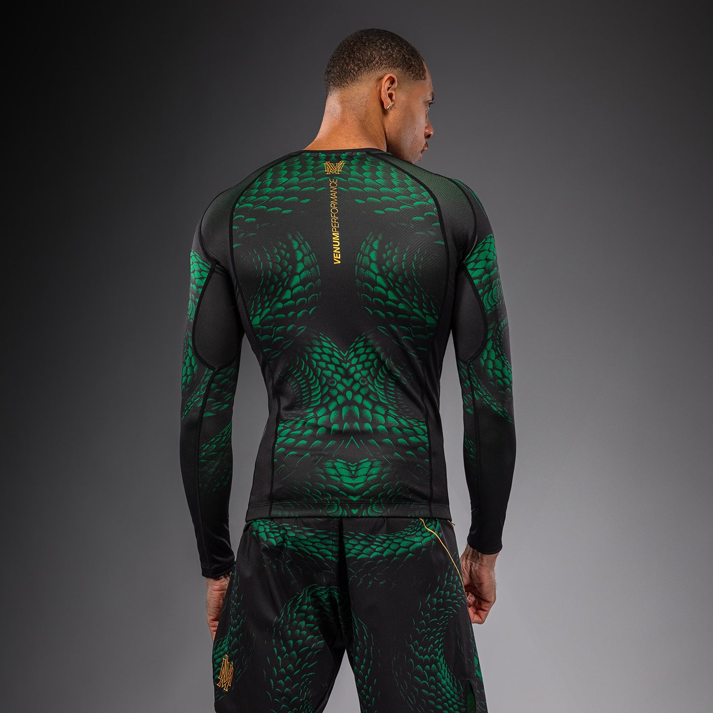 Venum Matupa Rashguard a Maniche Lunghe - Nero/Verde/Oro