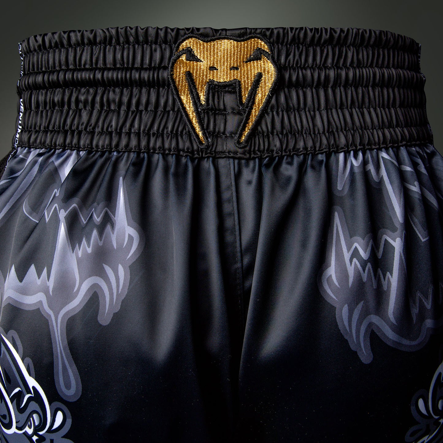 Venum Wolf Atak Pantaloncini Muay Thaï – Nero/Grigio