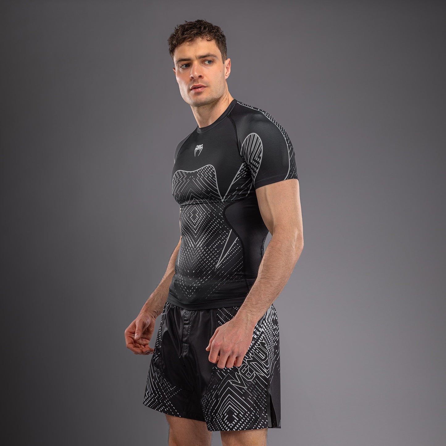 Venum Midnight Fury Rashguard a Maniche Corte – Nero/Grigio/Argento