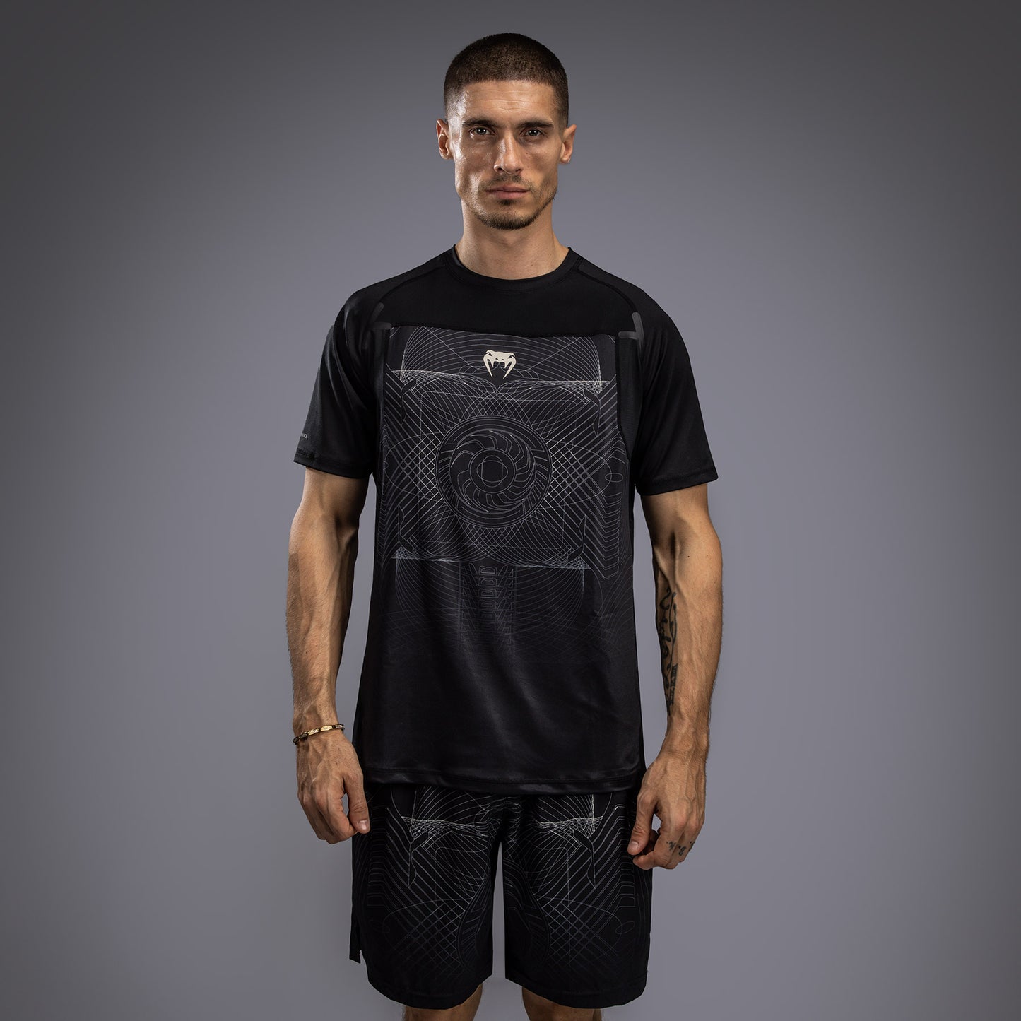 Venum G-Fit Air Maglietta Uomo Dry-Tech - Nero Profondo/Sabbia Del Deserto
