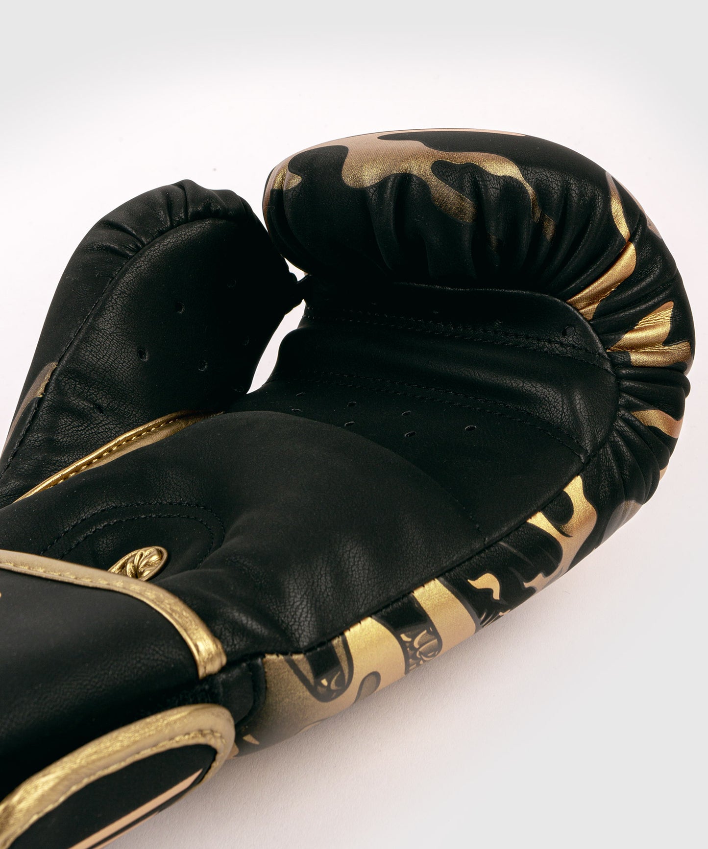 Guanti da boxe Venum Dragon's Flight