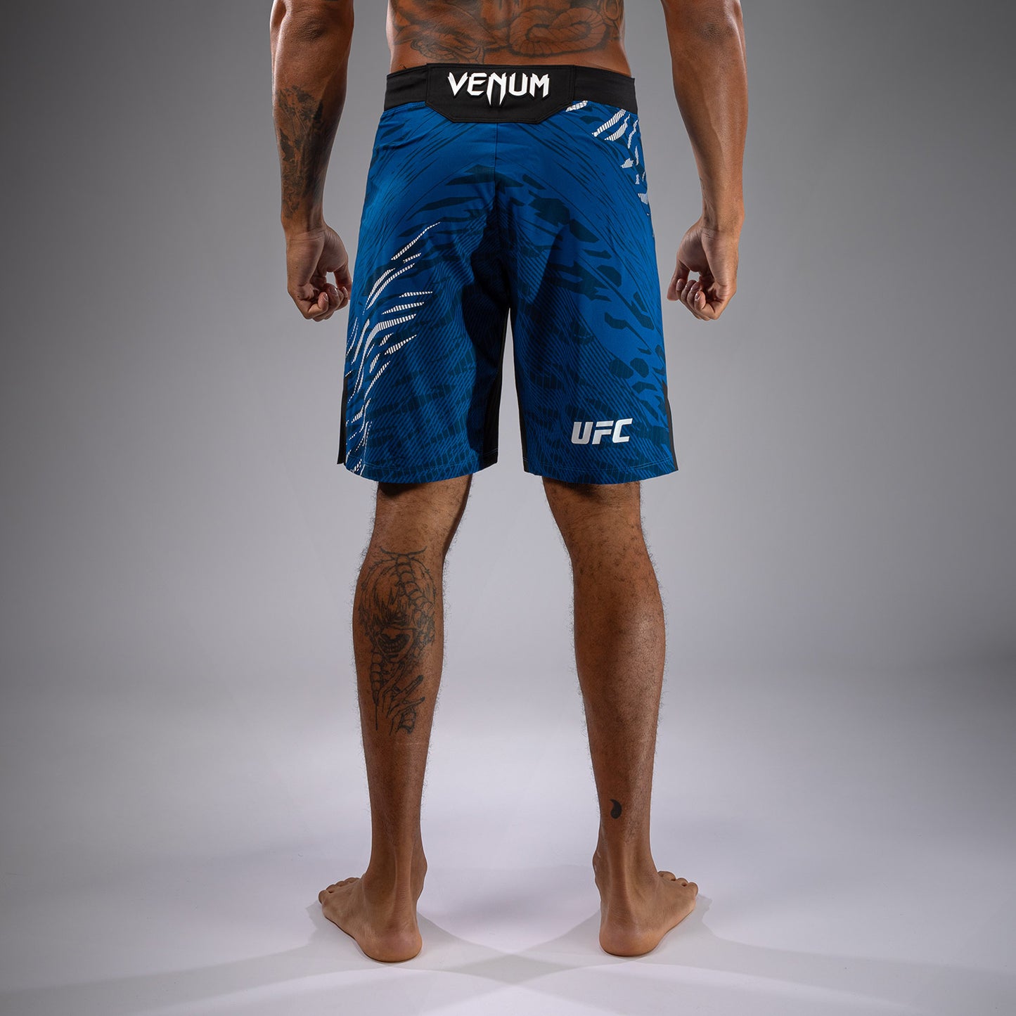 UFC Fusion by Venum Authentic Fight Night Shorts da Lotta per Uomo - Fit Largo - Blu