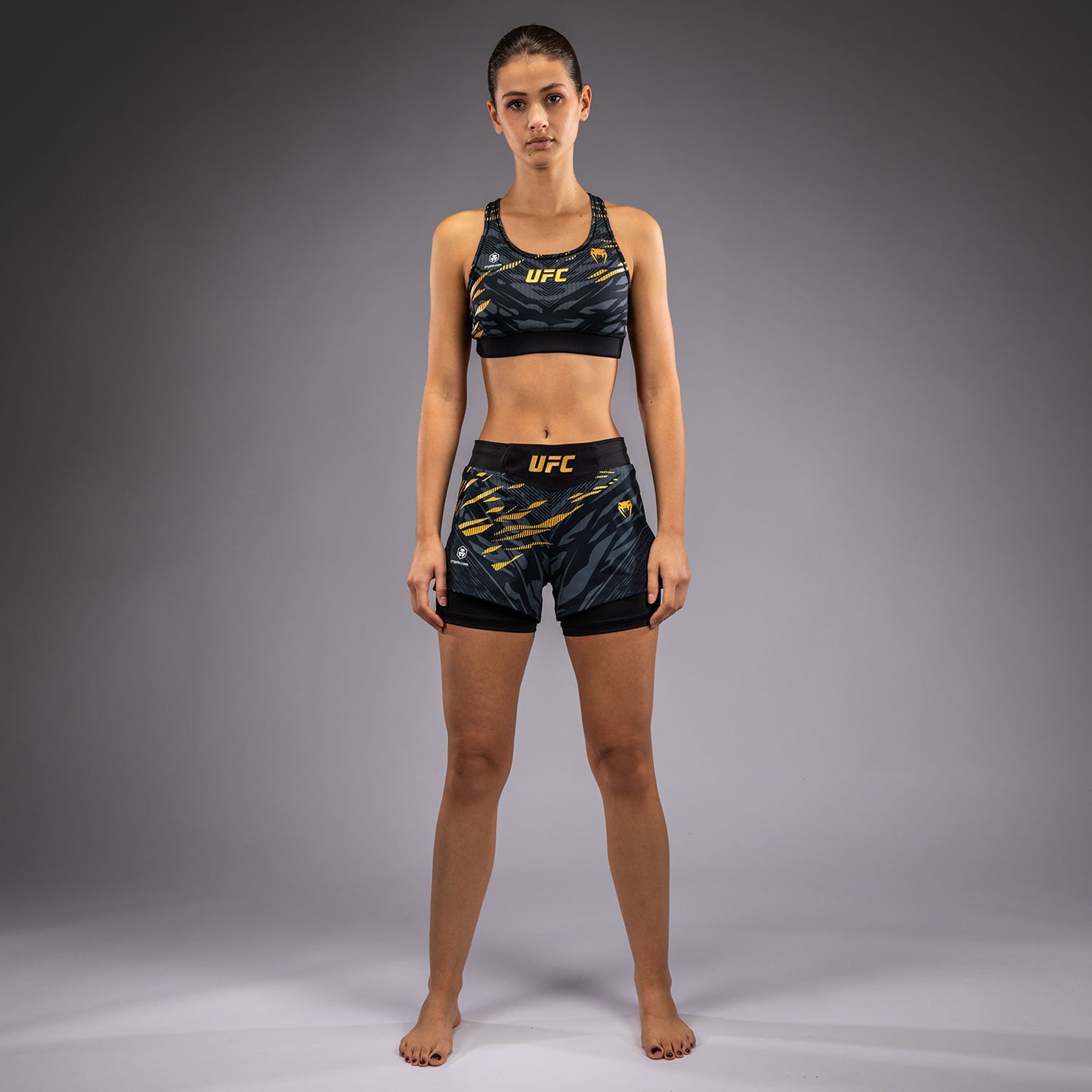UFC Fusion by Venum Authentic Fight Night Shorts da Lotta per Donna - Champion