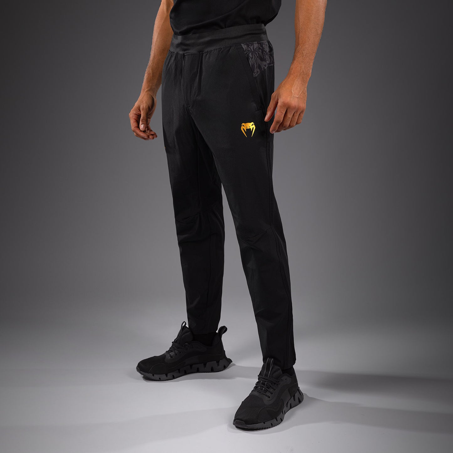 Venum x Topuria Unmatched Edition Pantaloni Jogging - Nero/Oro