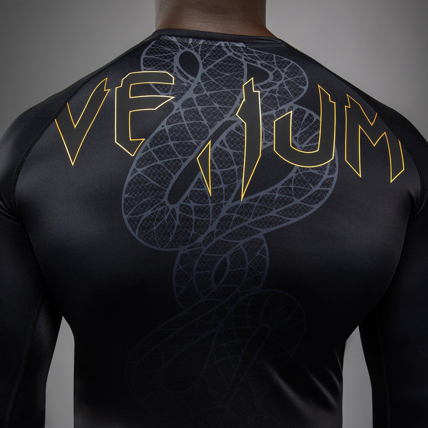 Venum Serpenti Rashguard a manica lunga – Nero/Argento/Oro