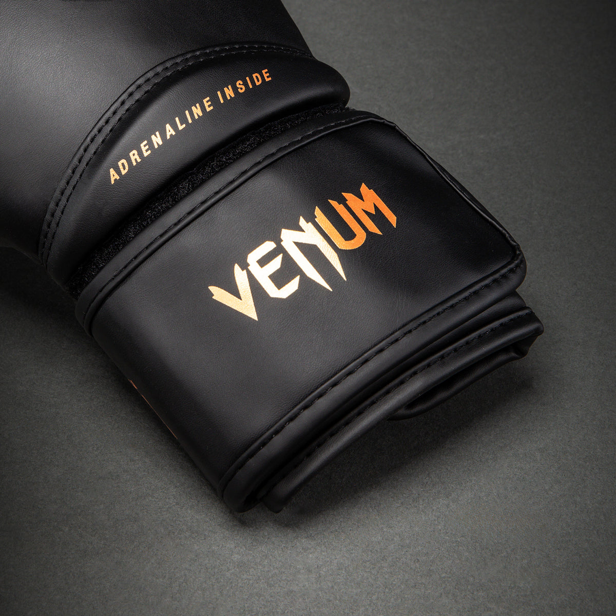 Venum Contender 1.5 Guantoni da boxe - Nero/Oro