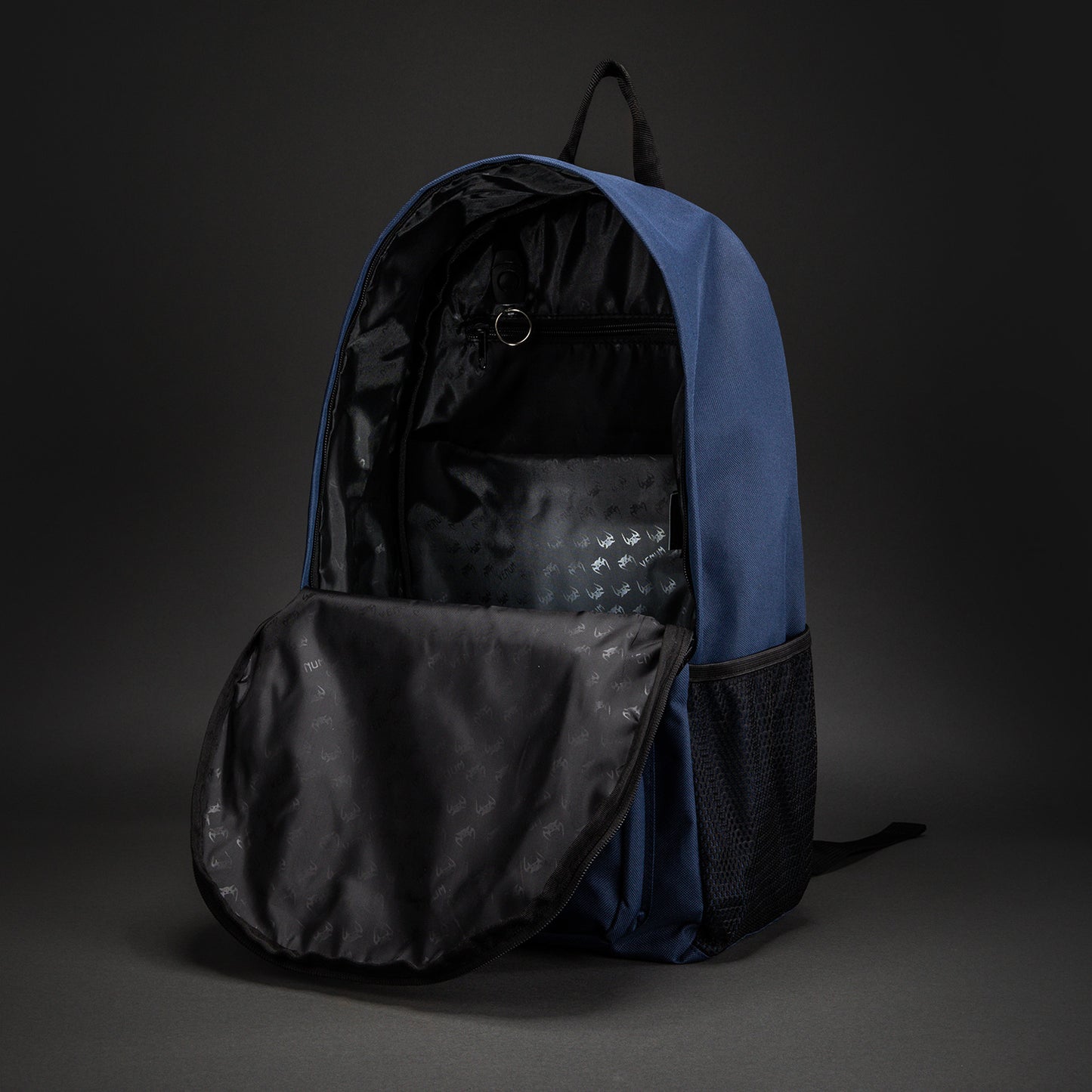 Venum Essential Borsa Sportiva (24 L) - Blu Navy