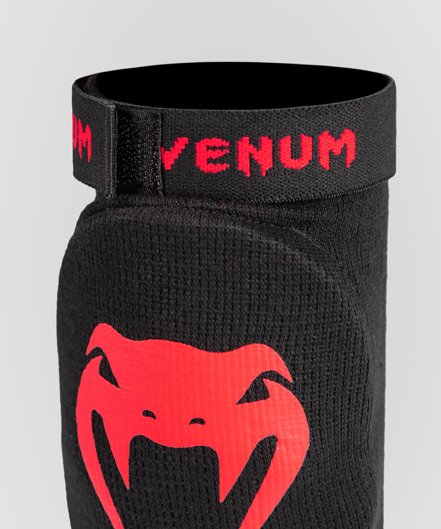 Ginocchiera Venum Kontact - Nero/Rosso