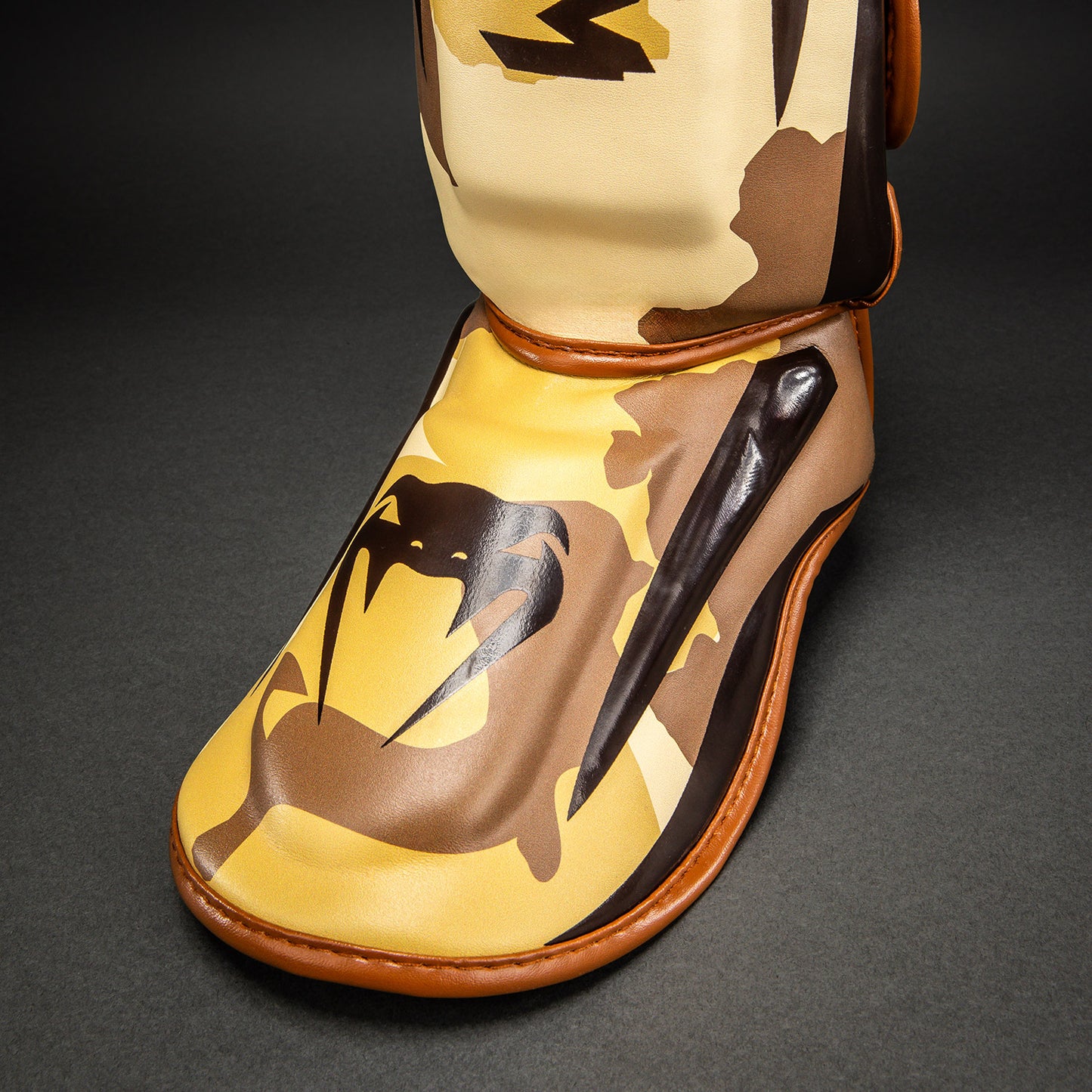 Venum Elite Paratibie - Beige Chiaro/Marrone