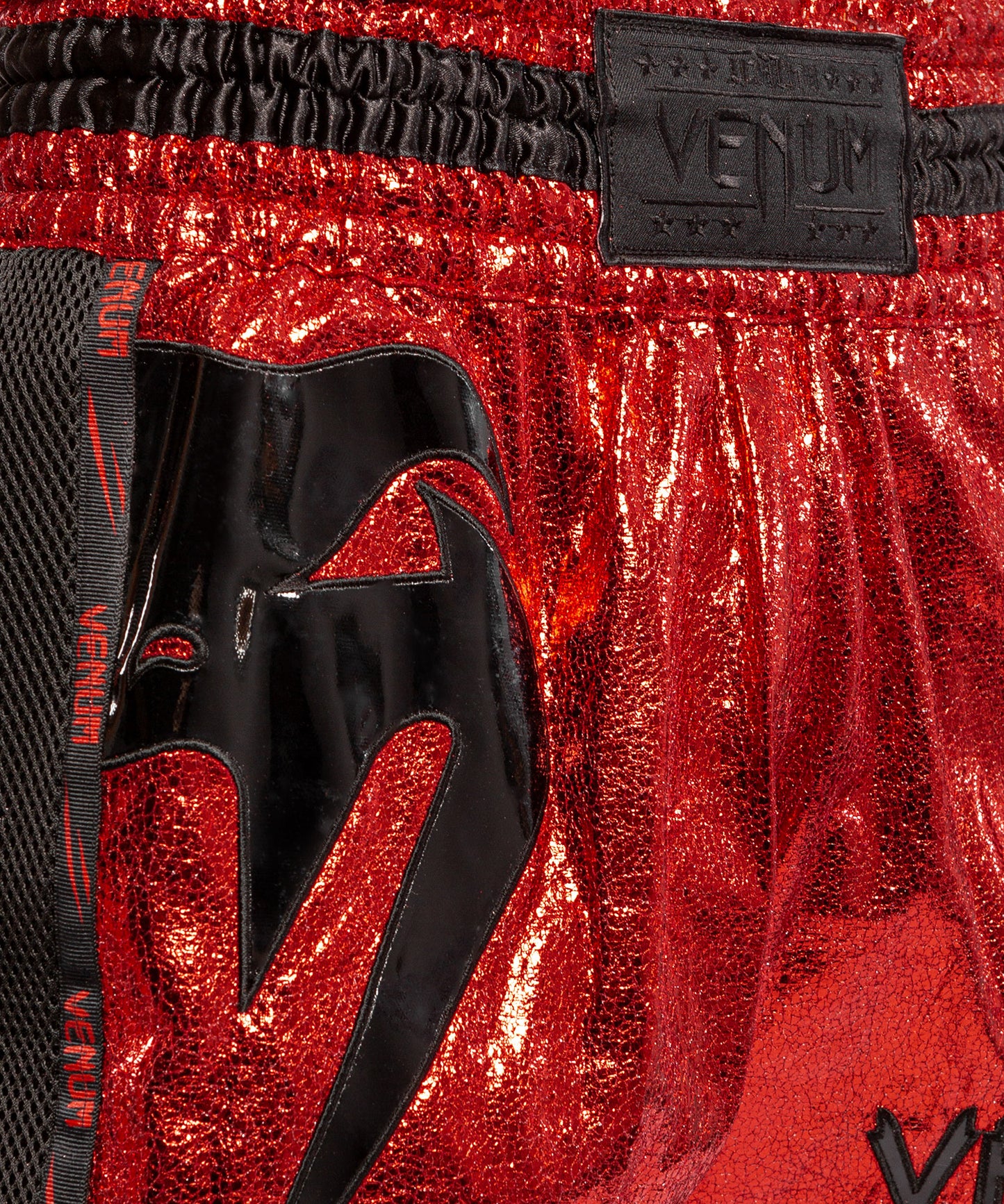 Pantaloncini da Muay Thai Venum Giant foil - Rosso/Nero