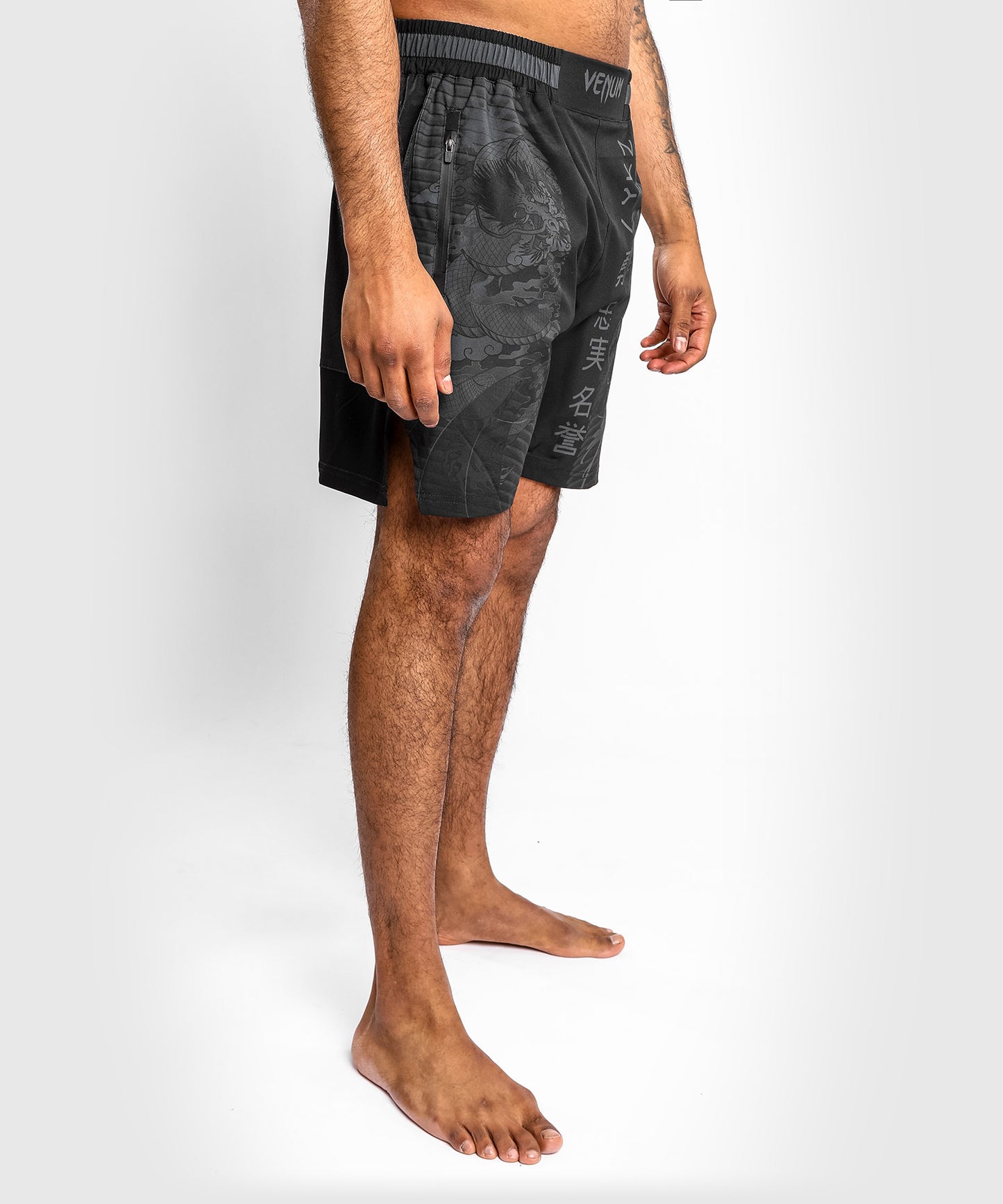 Pantaloncini sportivi Venum YKZ21 - Nero/Nero